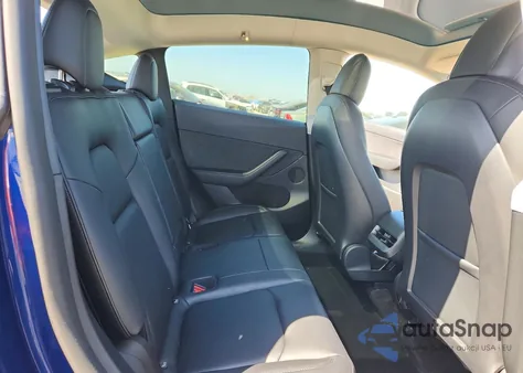 2022 Tesla Model Y из США, поврежденный, VIN 7SAYGDEE3NF442194